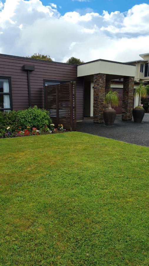 Heta Road B&B New Plymouth Exterior foto