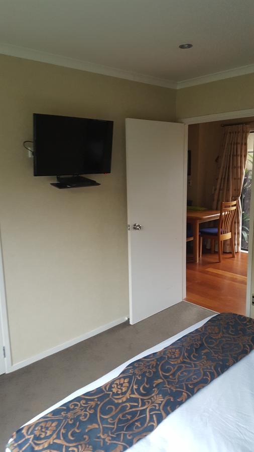 Heta Road B&B New Plymouth Exterior foto