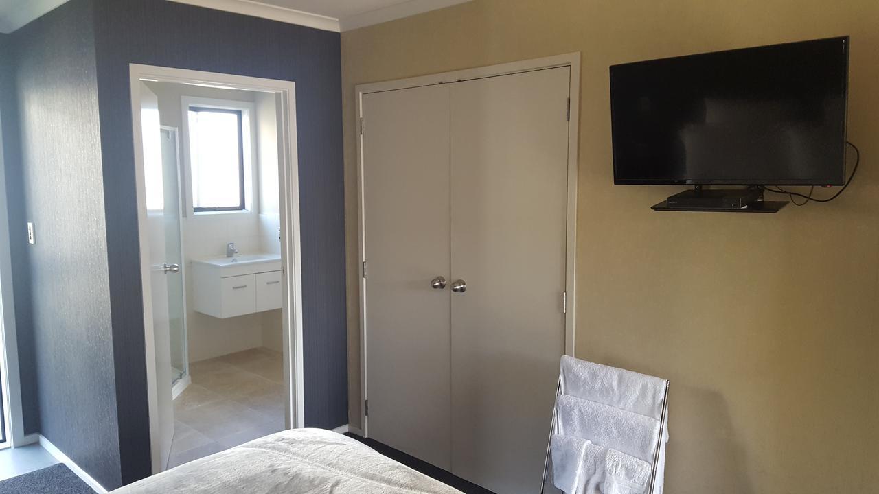 Heta Road B&B New Plymouth Exterior foto