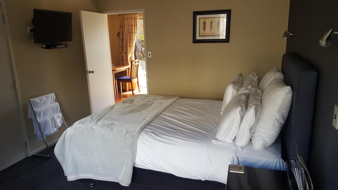 Heta Road B&B New Plymouth Exterior foto