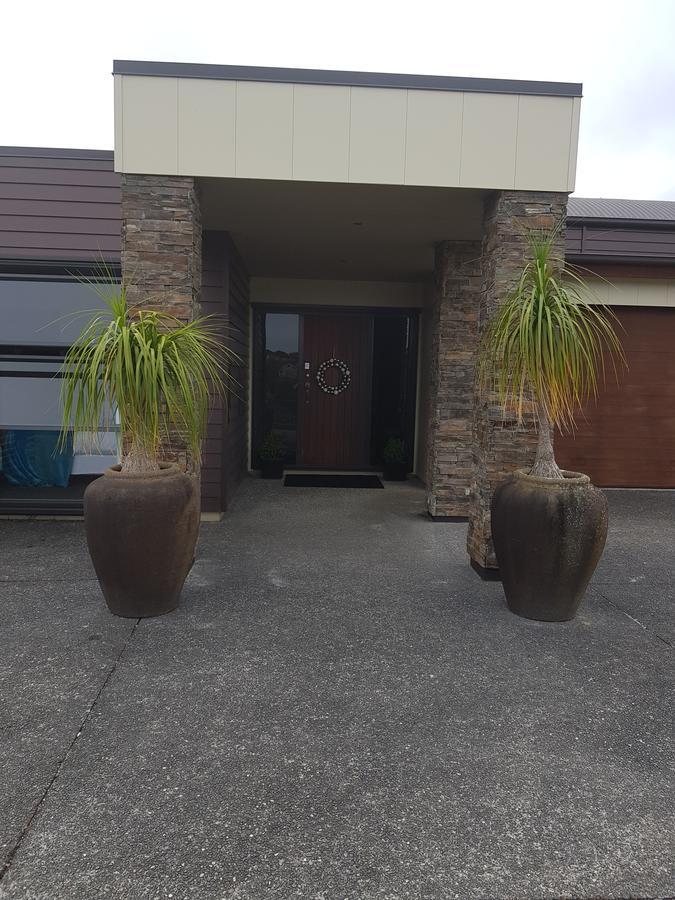 Heta Road B&B New Plymouth Exterior foto