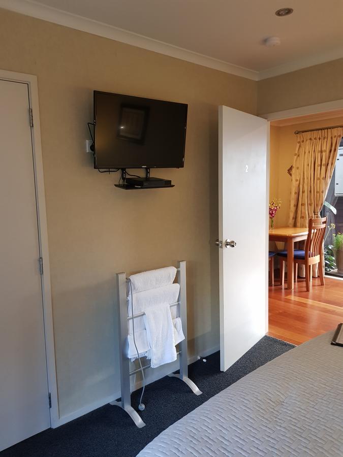 Heta Road B&B New Plymouth Exterior foto